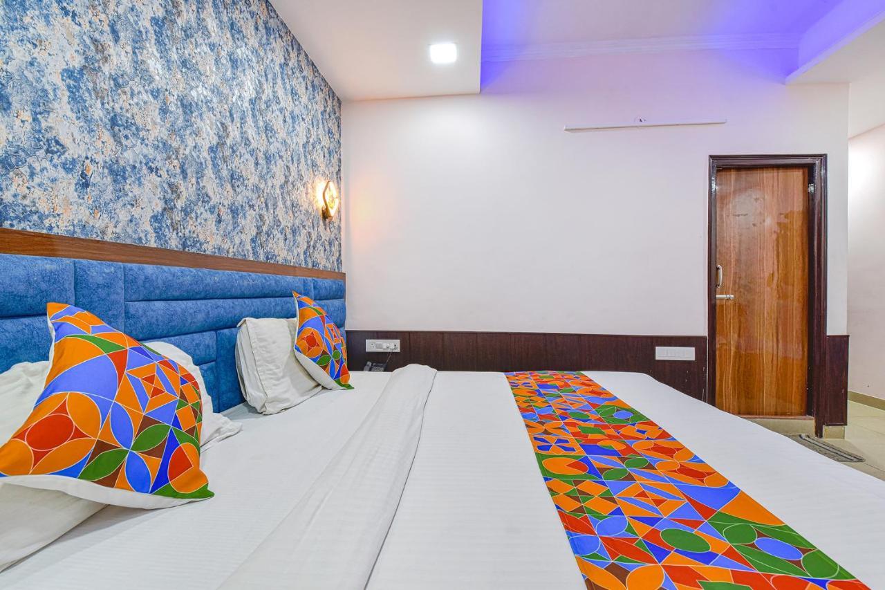 Hotel Fabhotel Suryamani